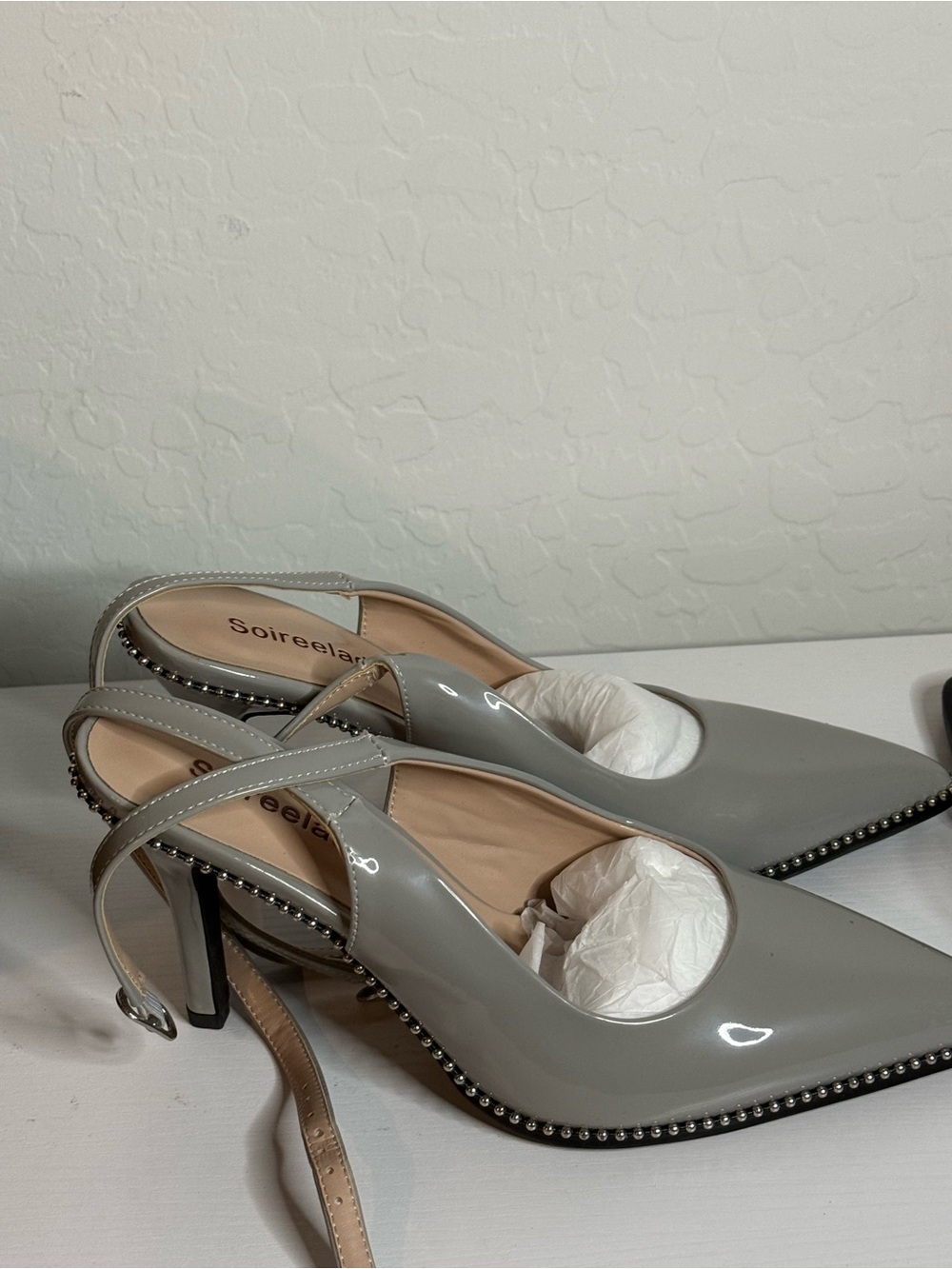 Soireelady Gray Patent Pointed Toe Slingback Heels - Picture 3 of 6